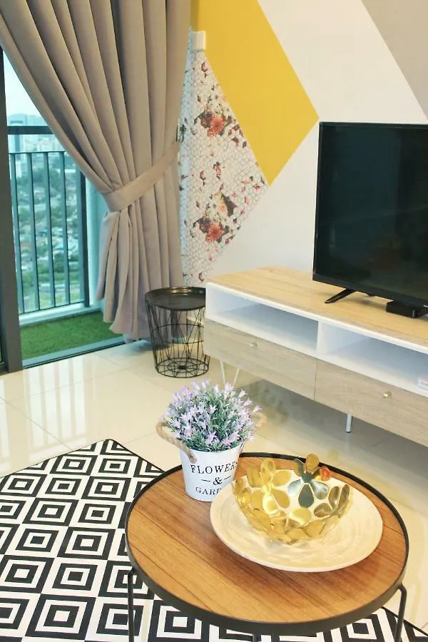 Kl Traders Square Apartment Kuala Lumpur