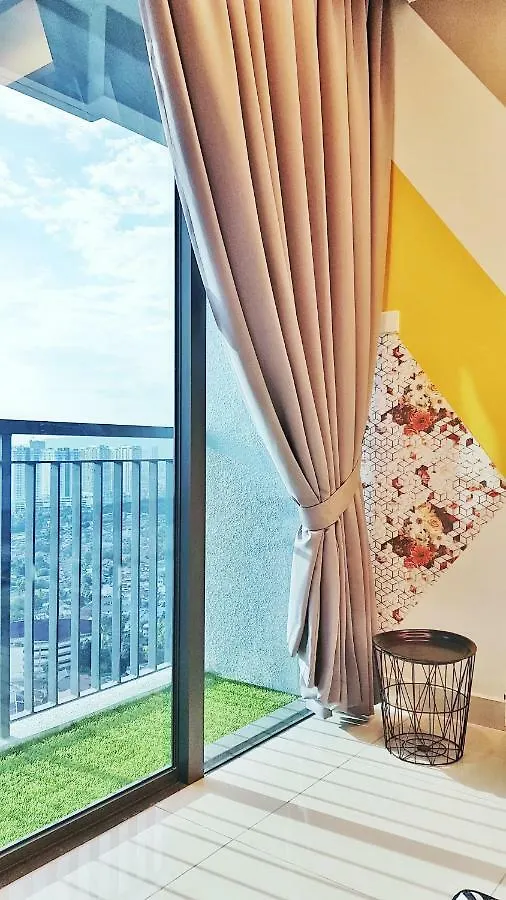 Kl Traders Square Apartment Kuala Lumpur